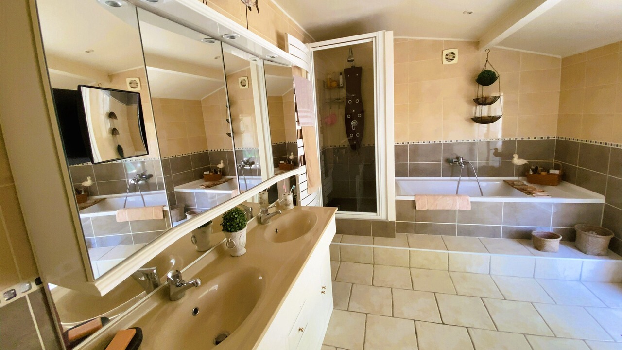 Photo of Bathroom in La Cadiere-d'Azur
