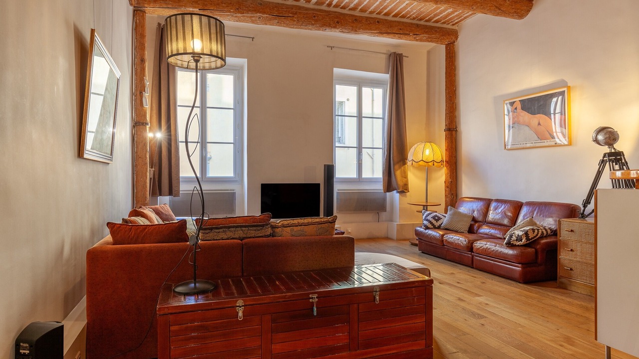 Photo of Livingroom in Opera