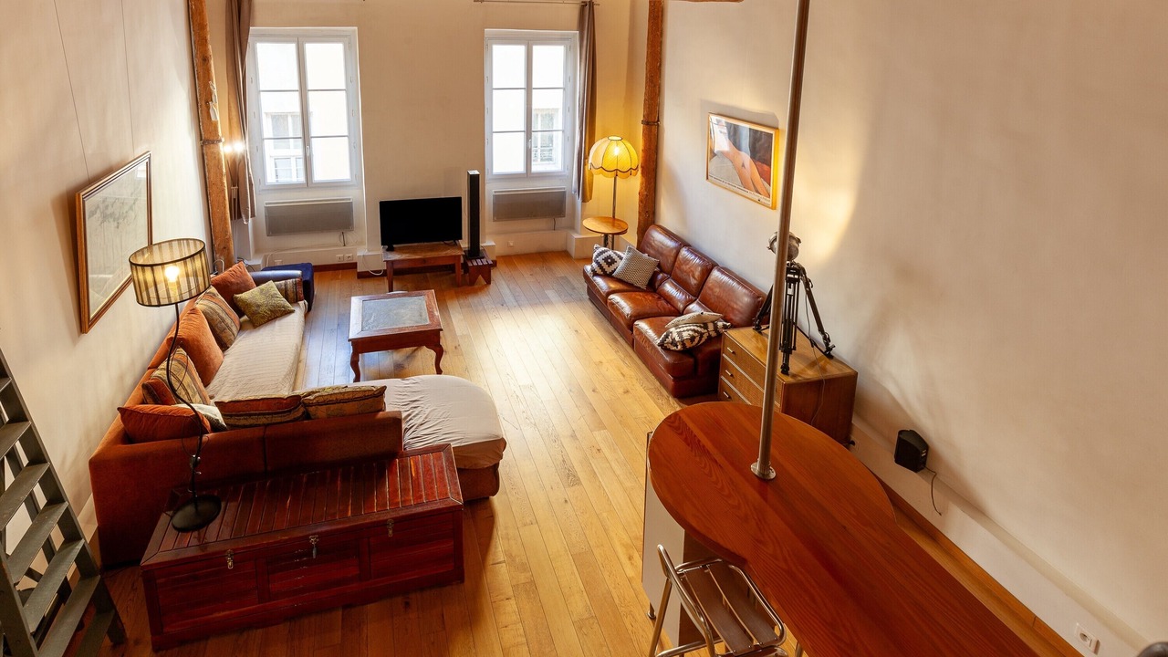 Photo of Livingroom in Opera