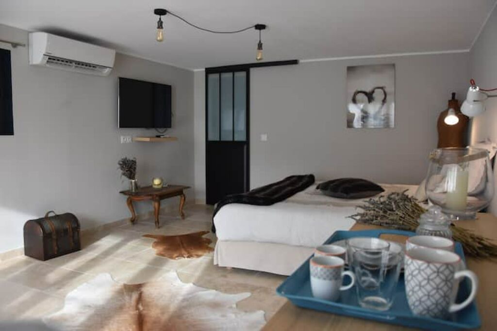 Photo of Bedroom in Orgon
