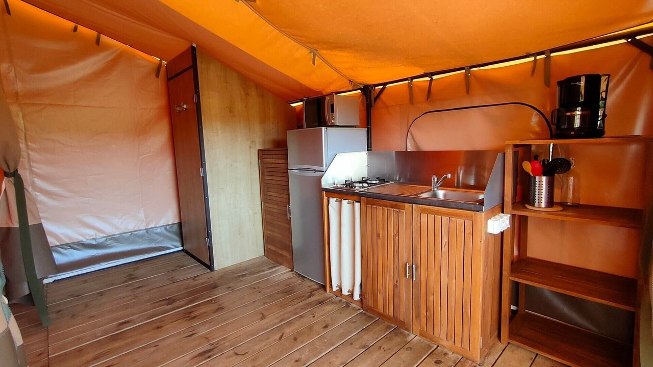Photo of Kitchen in Saint-Mitre-les-Remparts