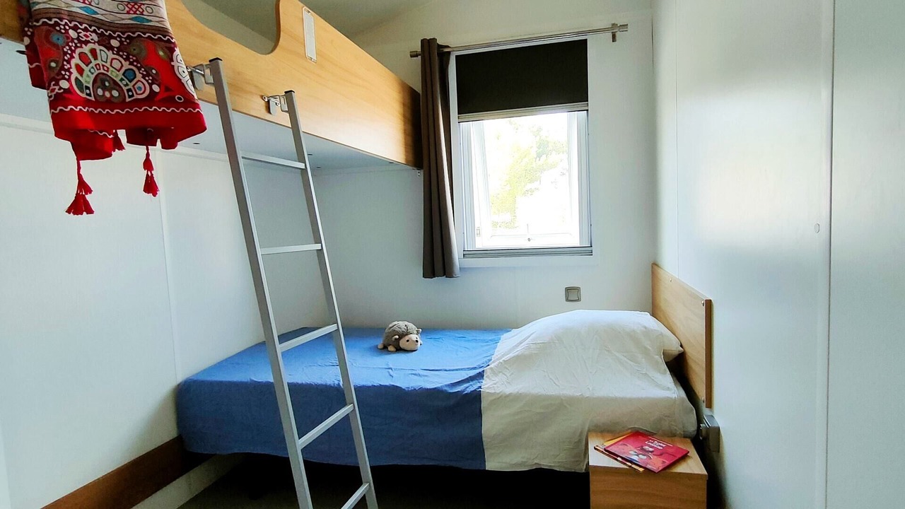 Photo of Bedroom in Saint-Mitre-les-Remparts