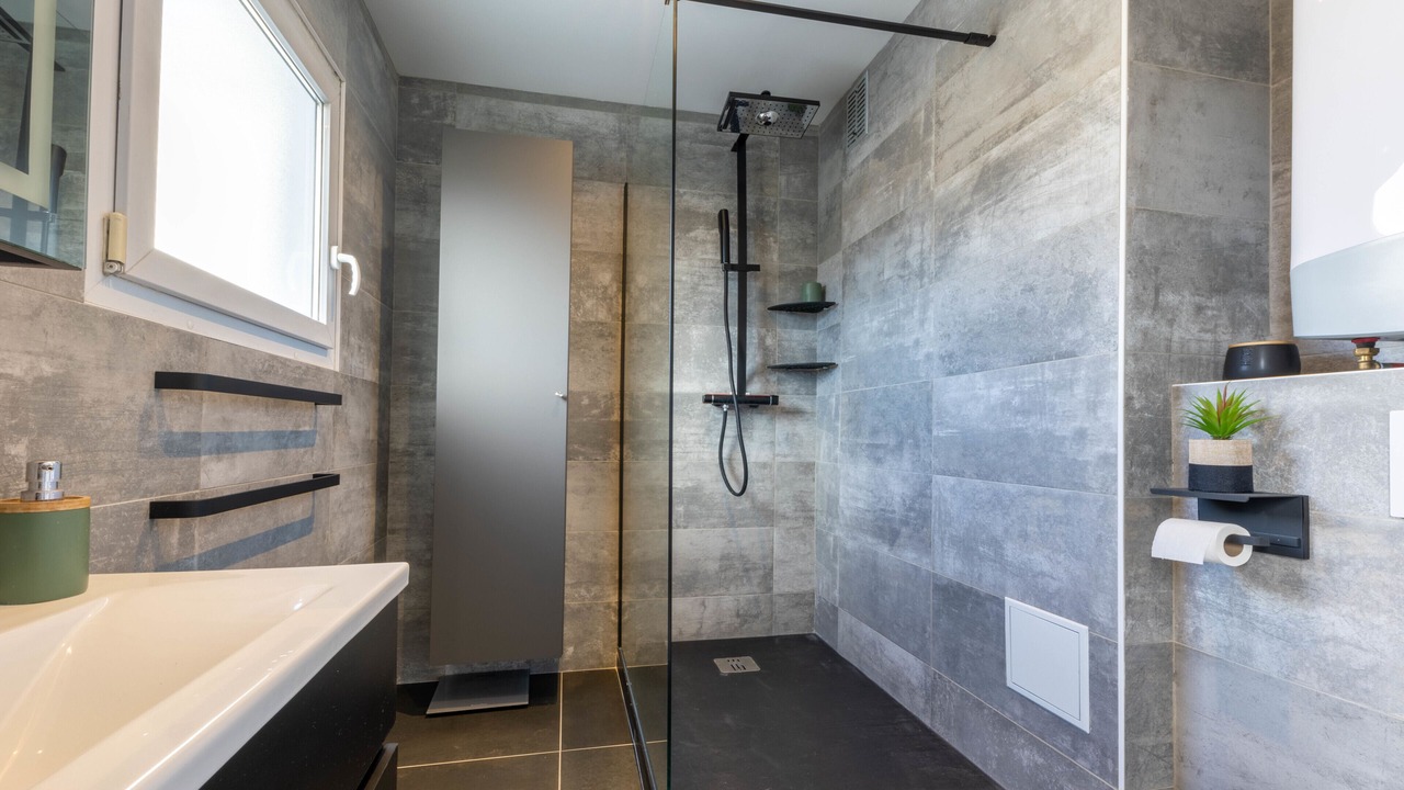 Photo of Bathroom in Carnot