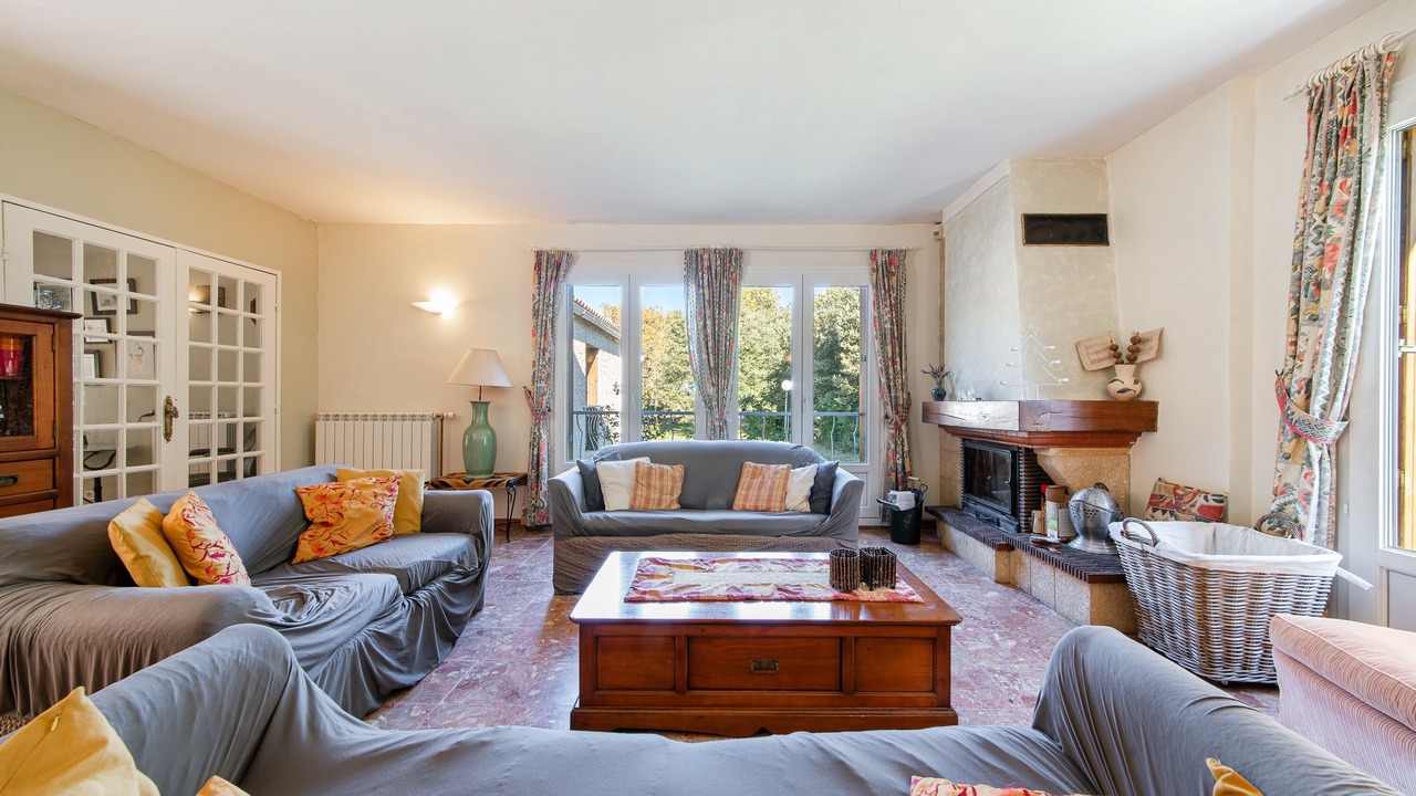 Photo of Livingroom in Montmeyan