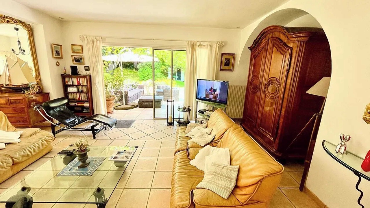 Photo of Livingroom in Fuveau