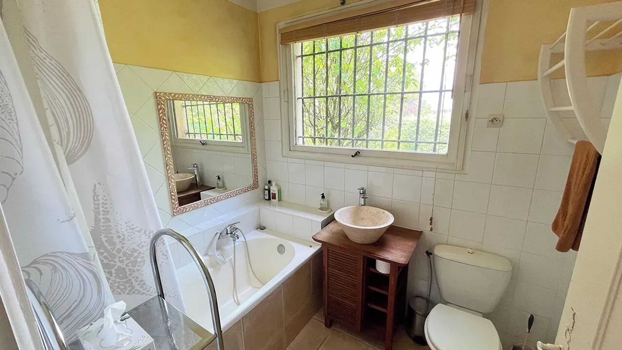 Photo of Bathroom in Fuveau