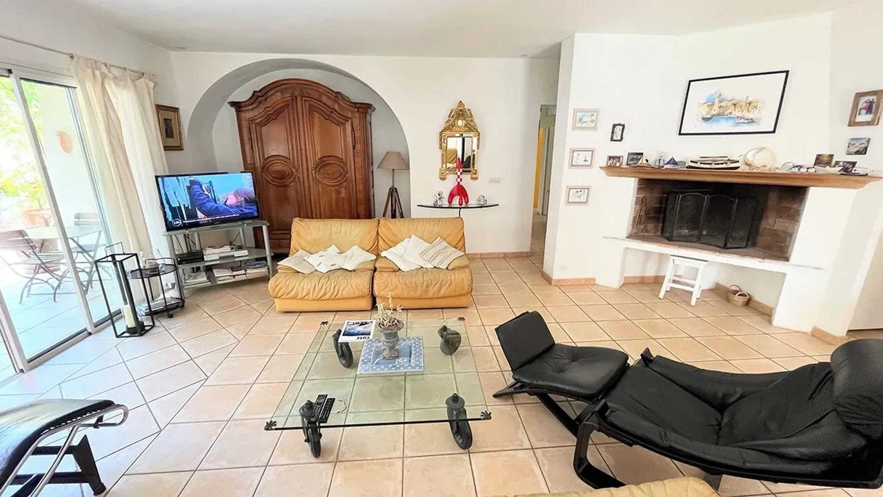 Photo of Livingroom in Fuveau
