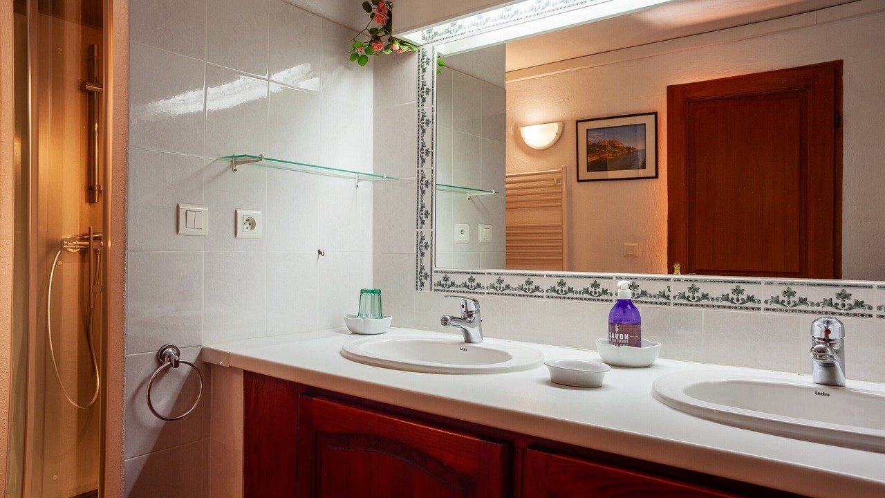Photo of Bathroom in Ceyreste