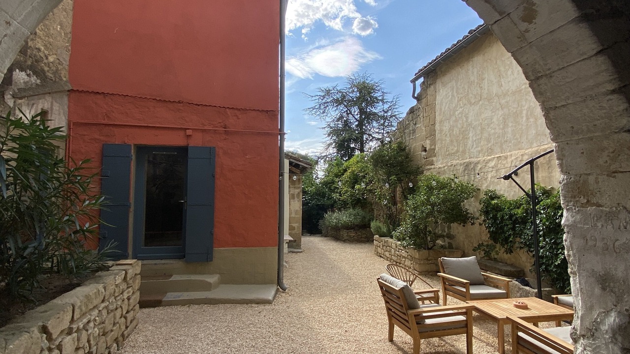 Photo of Patio Balcony in Montaren-et-Saint-Mediers