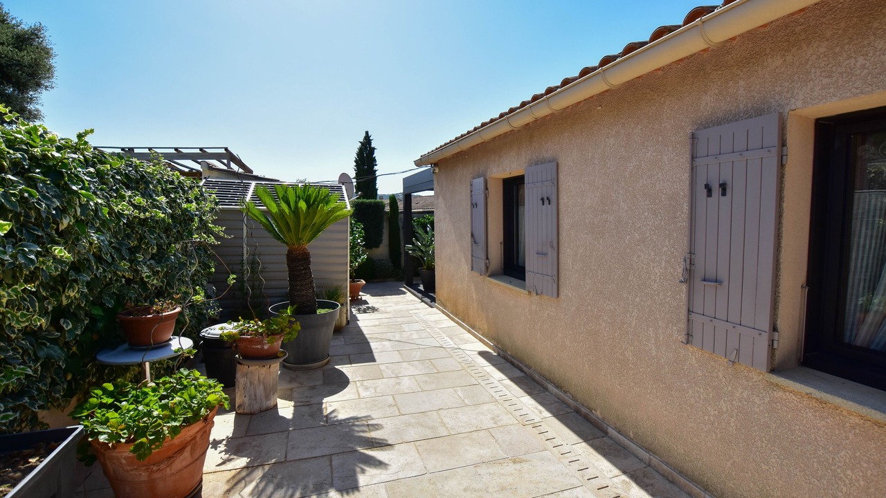 Photo of Patio Balcony in Cazan