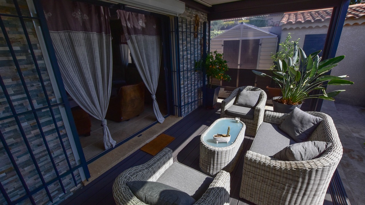 Photo of Patio Balcony in Cazan