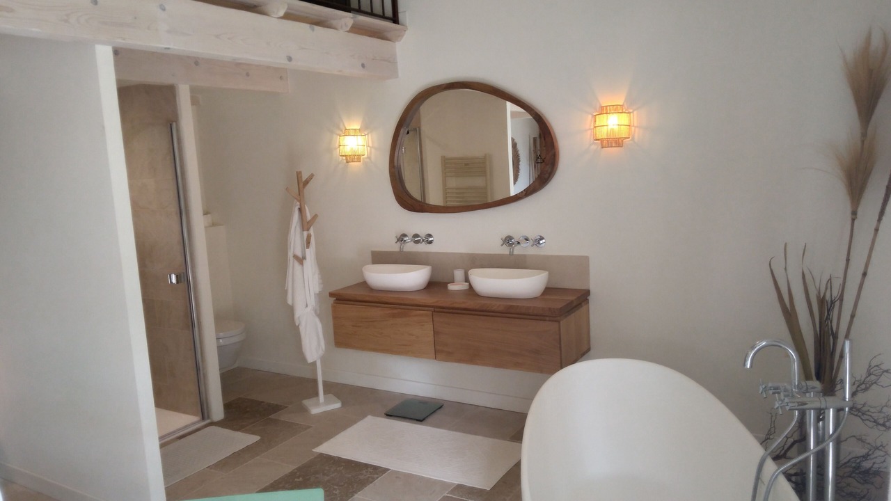 Photo of Bathroom in Les Baux-de-Provence