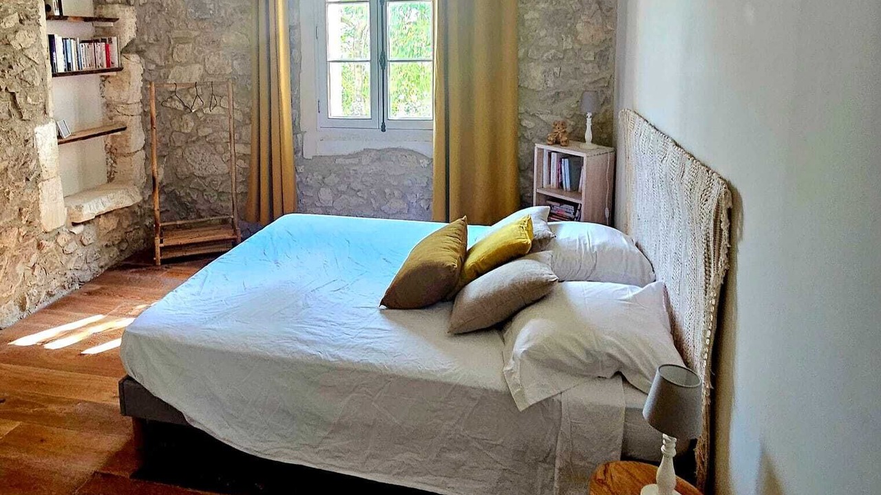 Photo of Bedroom in Les Baux-de-Provence
