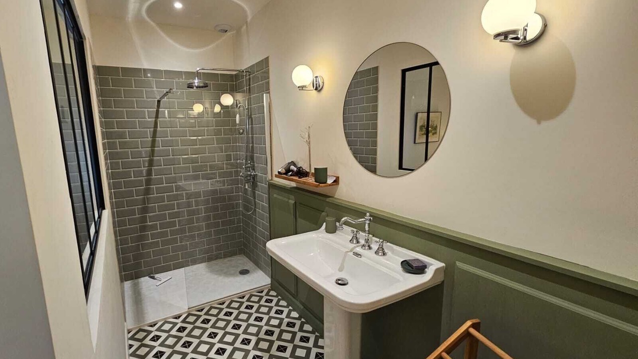 Photo of Bathroom in Les Baux-de-Provence
