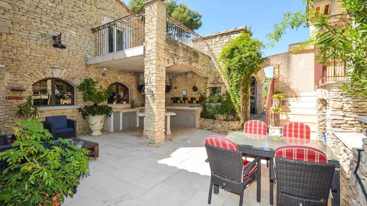 Photo of Outdoor in Orgon