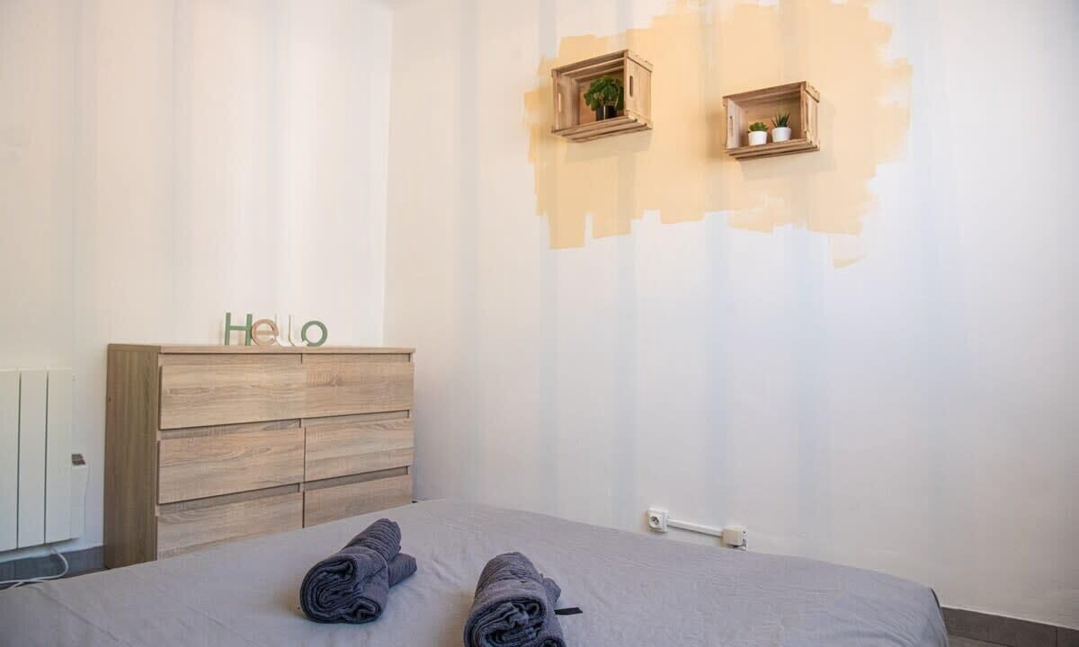 Photo of Bedroom in Saint-Lambert