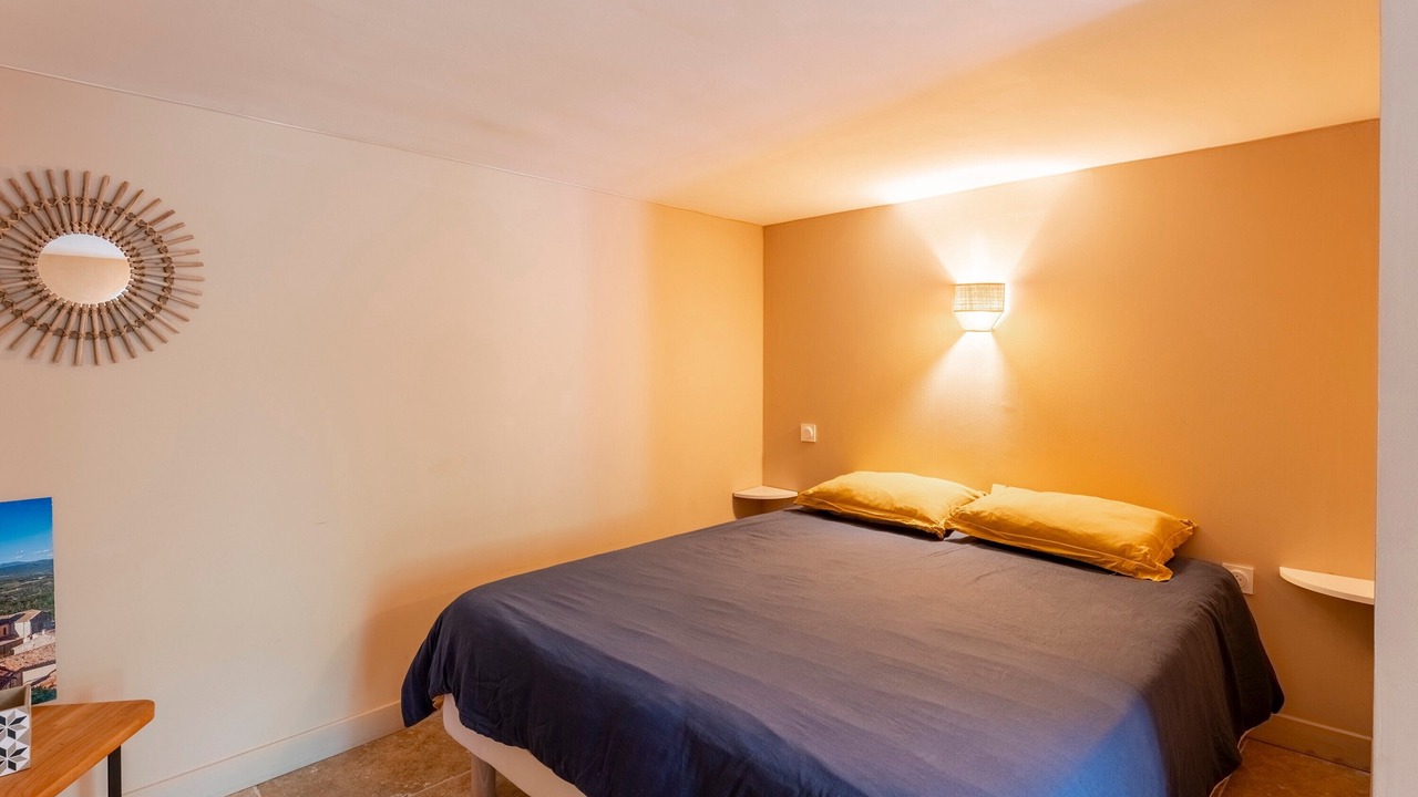 Photo of Bedroom in Apt