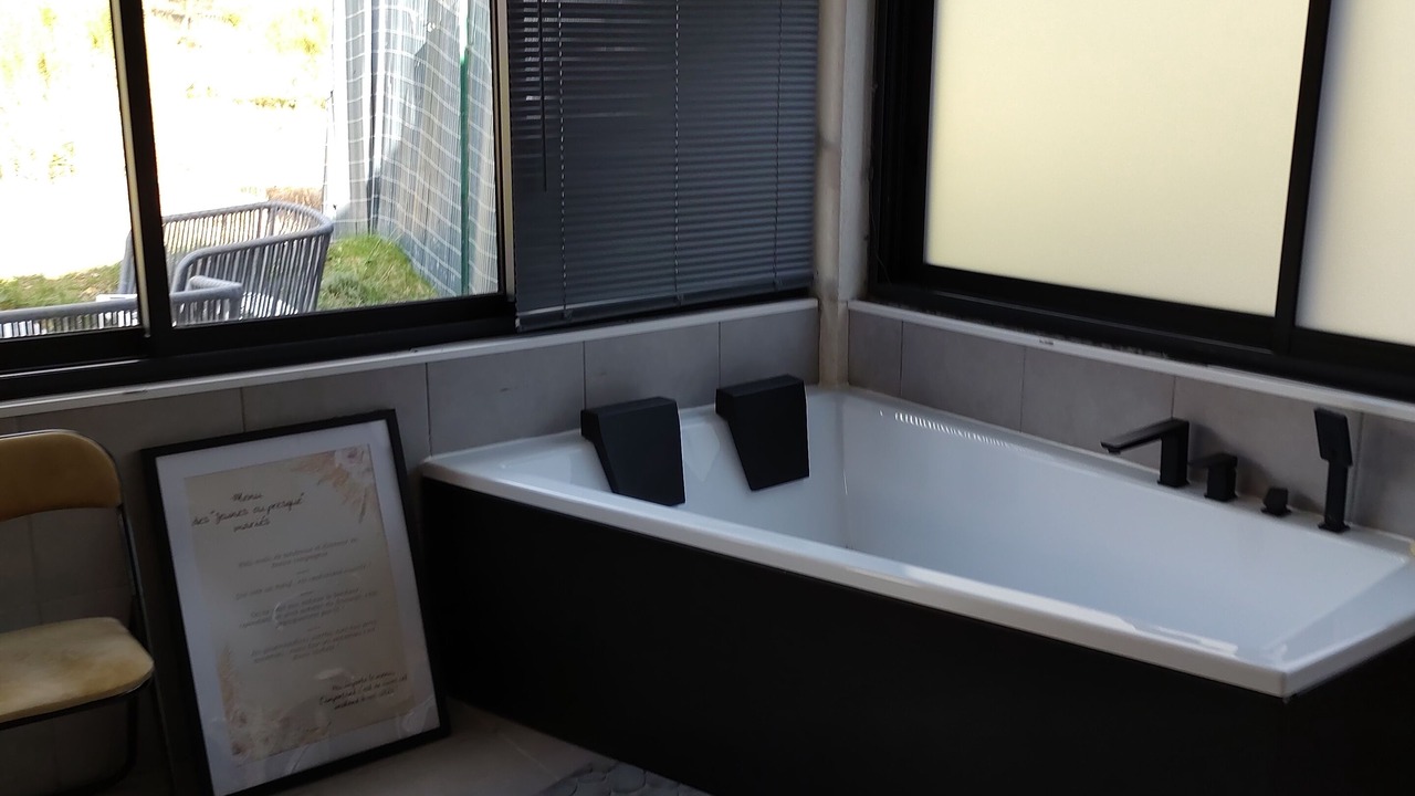Photo of Bathroom in Ampus