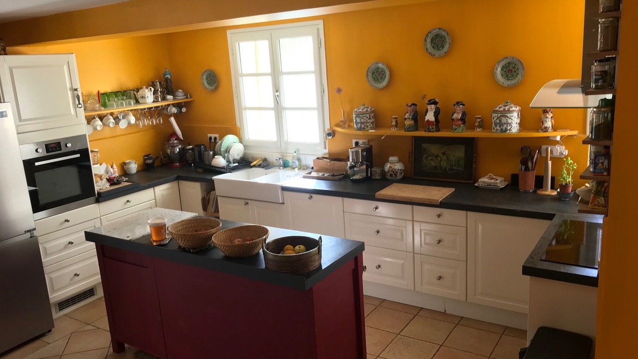 Photo of Kitchen in Peret