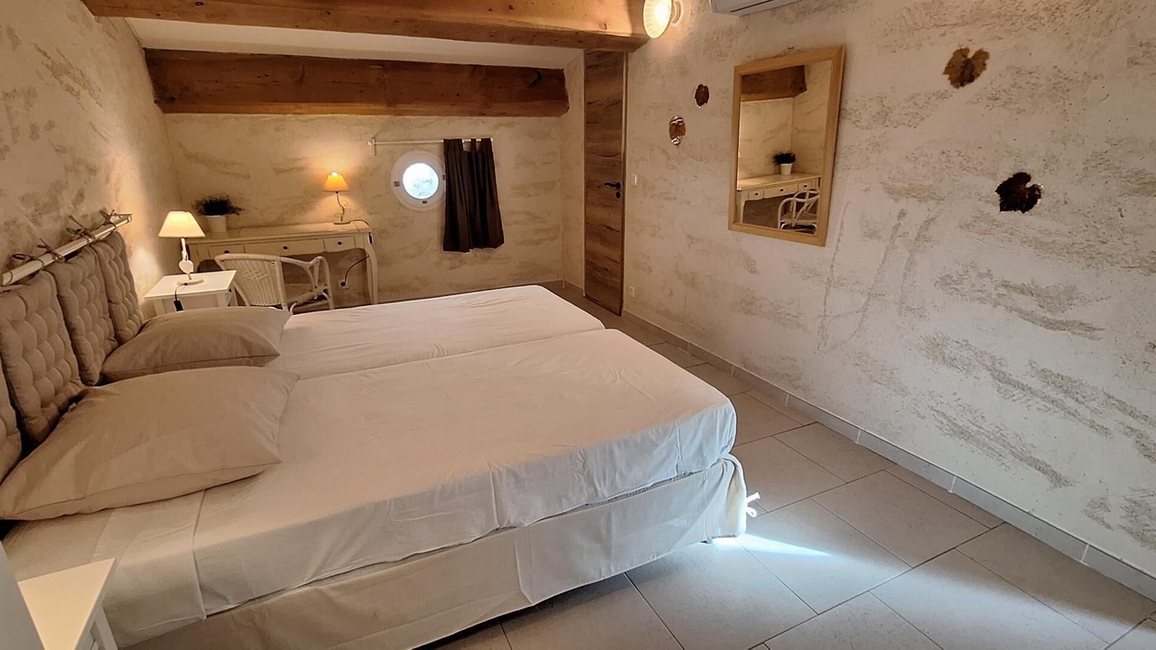 Photo of Bedroom in La Cadiere-d'Azur