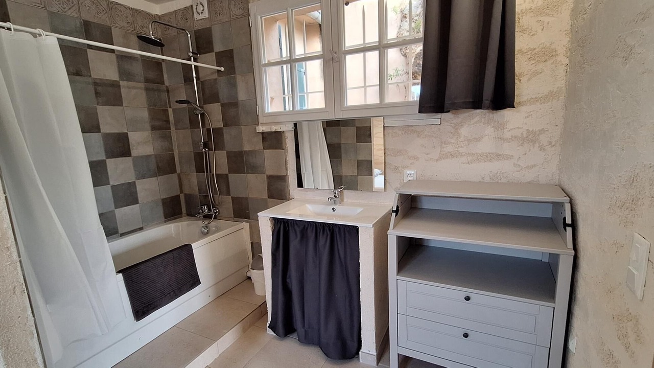 Photo of Bathroom in La Cadiere-d'Azur