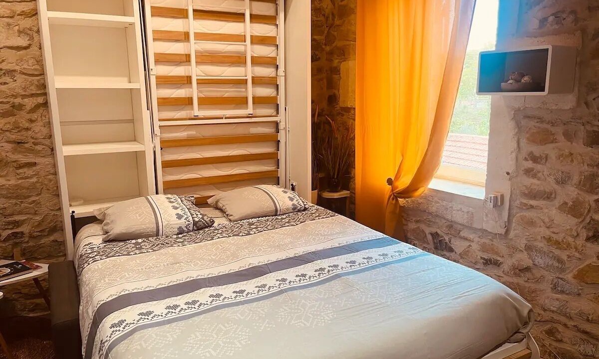 Photo of Bedroom in Route de Beaucaire