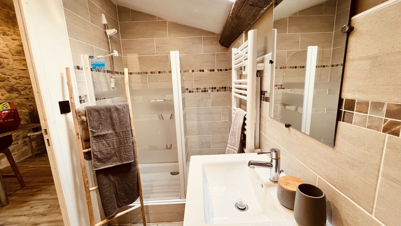 Photo of Bathroom in Route de Beaucaire