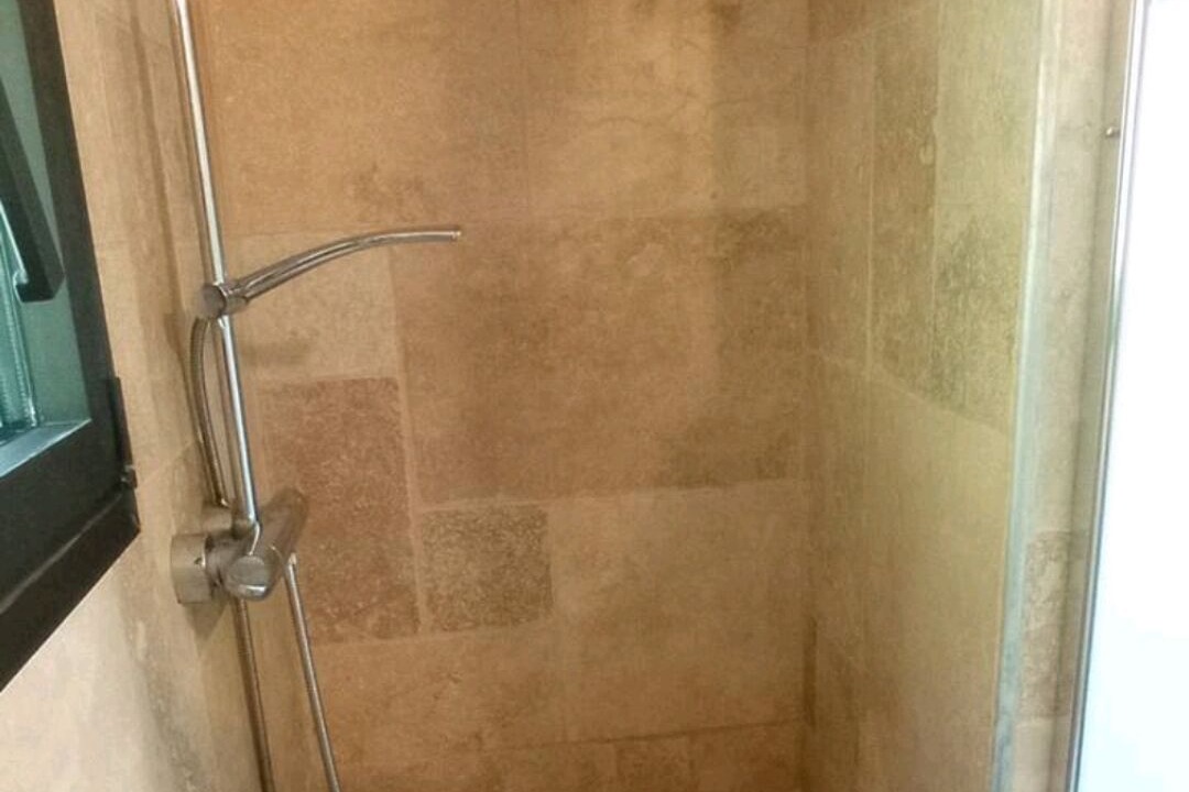 Photo of Bathroom in Simiane-Collongue