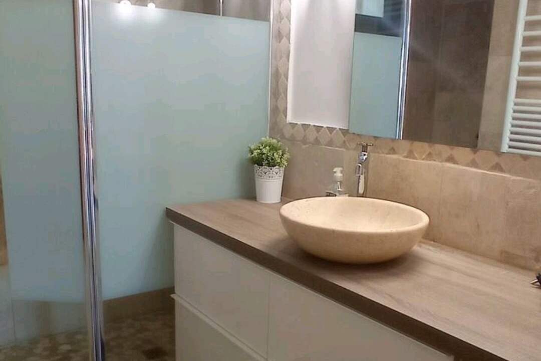 Photo of Bathroom in Simiane-Collongue