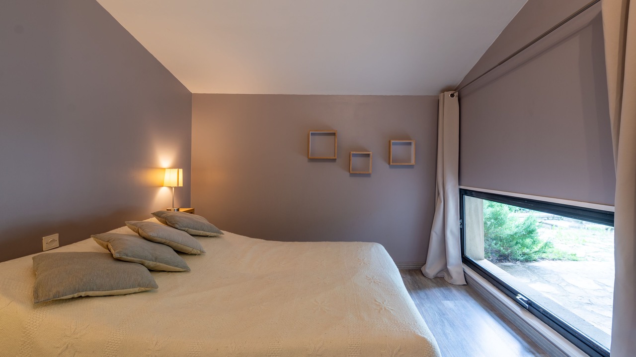 Photo of Bedroom in Bonnieux