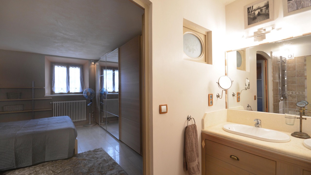 Photo of Bathroom in Arles