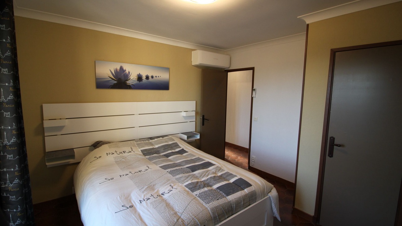 Photo of Bedroom in Marseillan