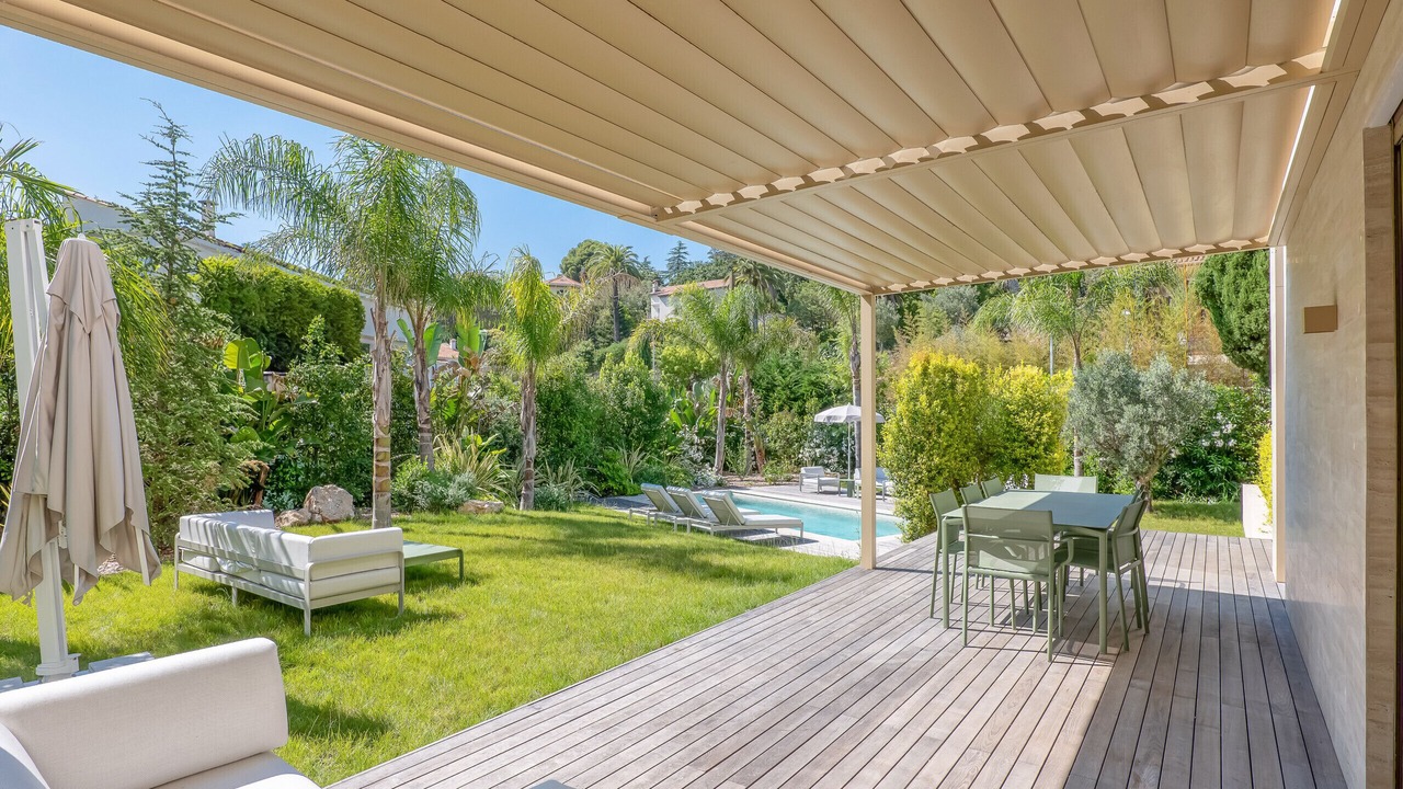Photo of Outdoor in California - Pezou