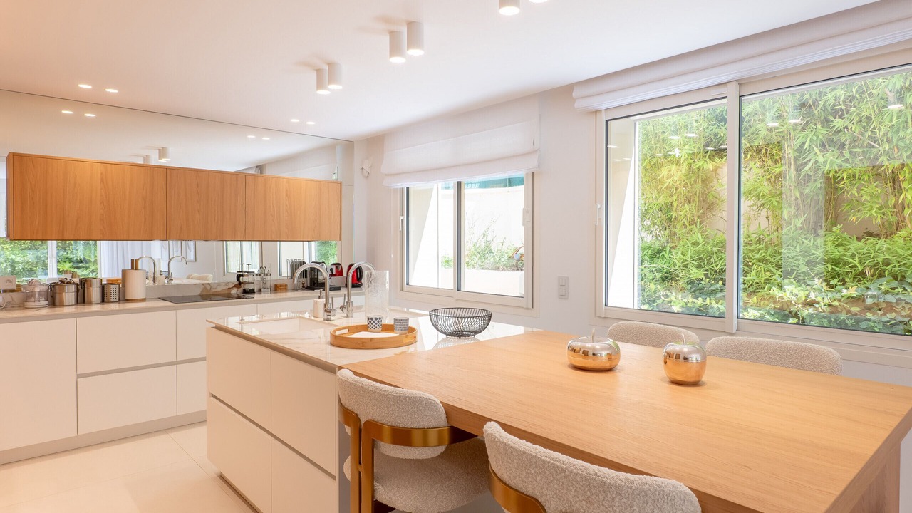 Photo of Kitchen in California - Pezou