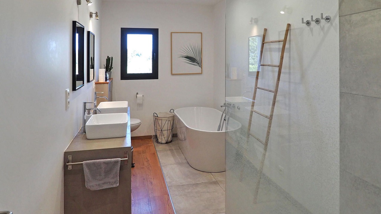 Photo of Bathroom in Maillane