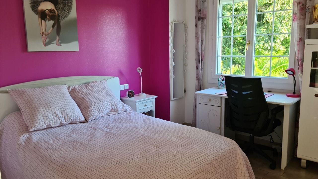 Photo of Bedroom in Santa Cruz