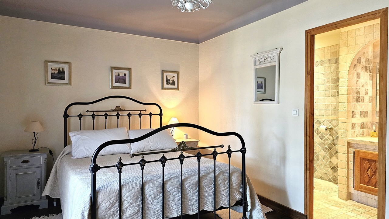 Photo of Bedroom in Eygalieres