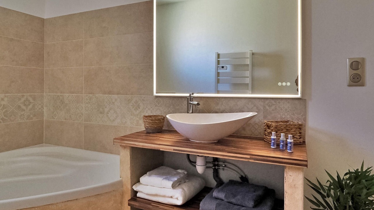 Photo of Bathroom in Maillane