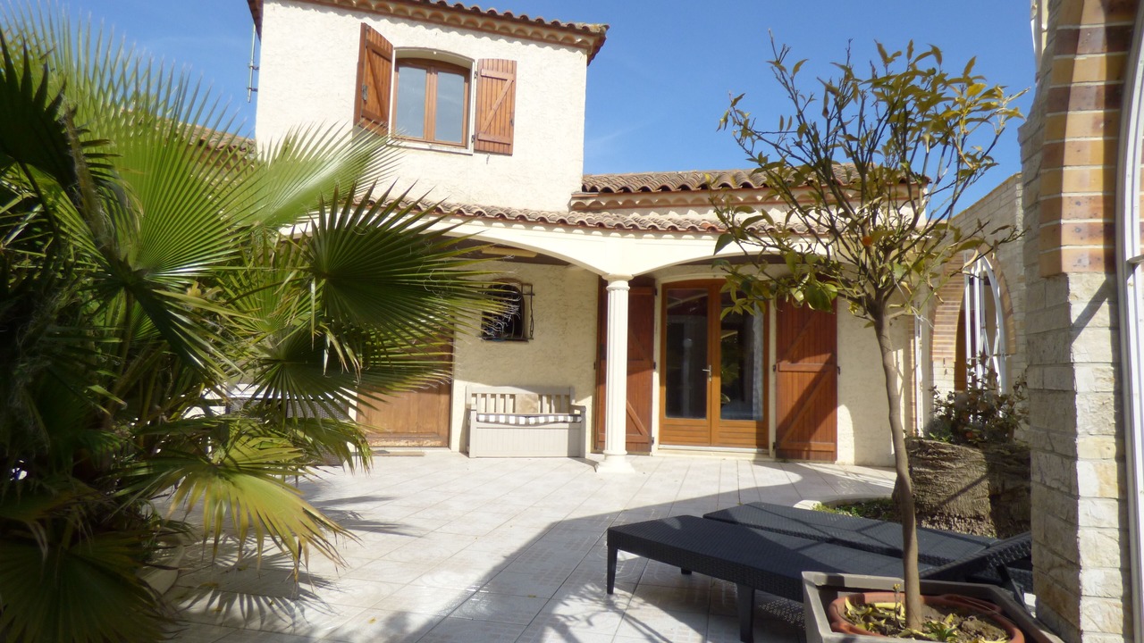 Photo of Patio Balcony in Villeneuve-les-Beziers