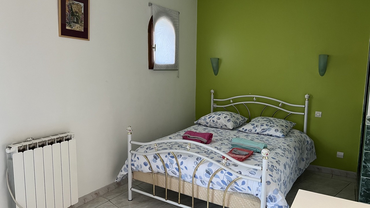 Photo of Bedroom in Villeneuve-les-Beziers