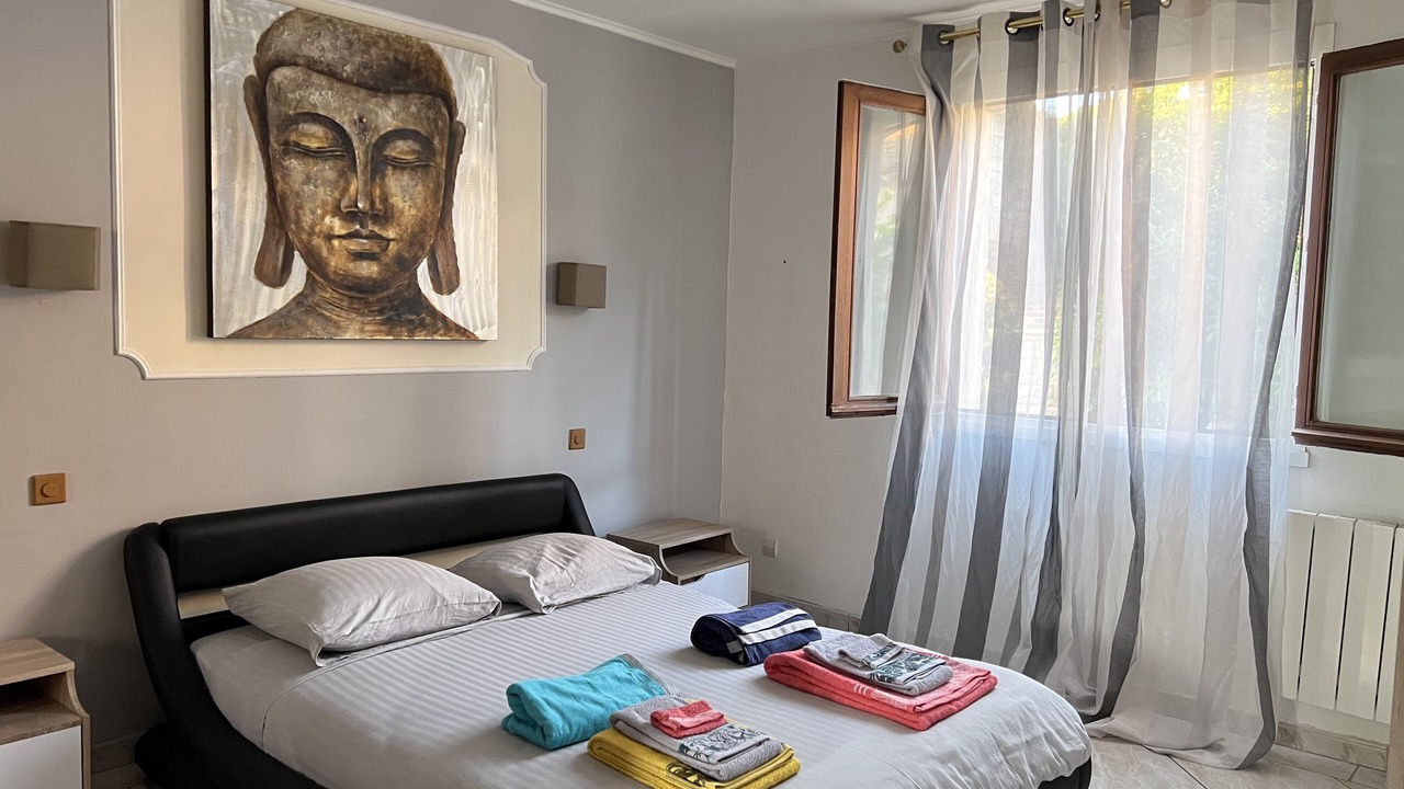 Photo of Bedroom in Villeneuve-les-Beziers