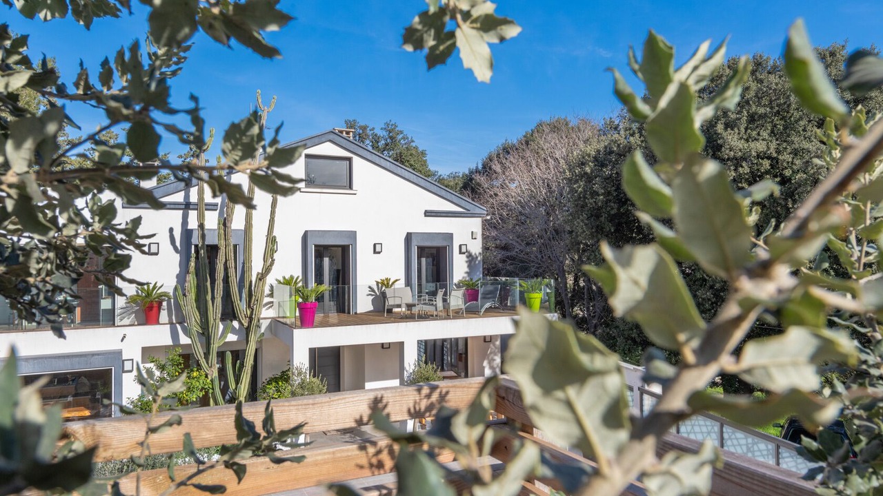 Photo of Outdoor in Les Baumettes