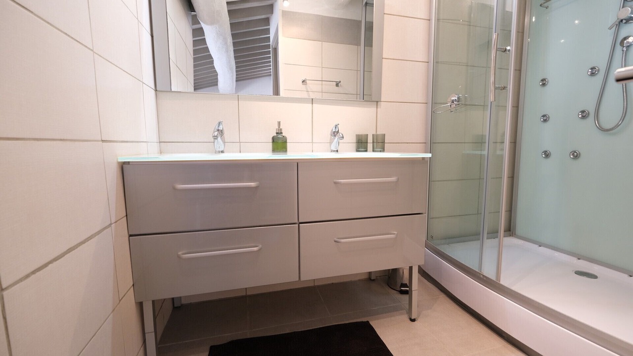 Photo of Bathroom in Saint-Chamas