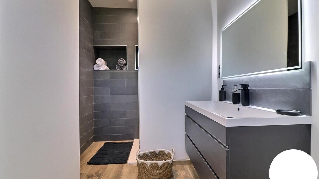 Photo of Bathroom in Graveson