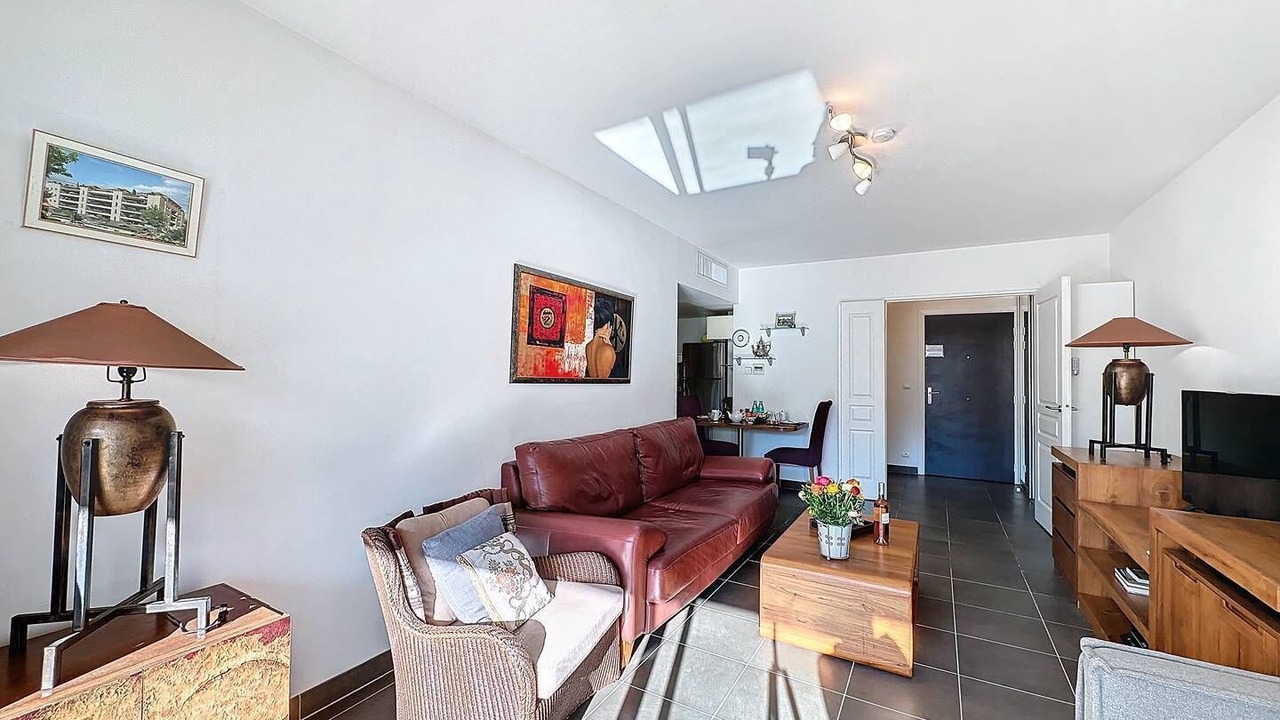 Photo of Livingroom in Prado - Republique
