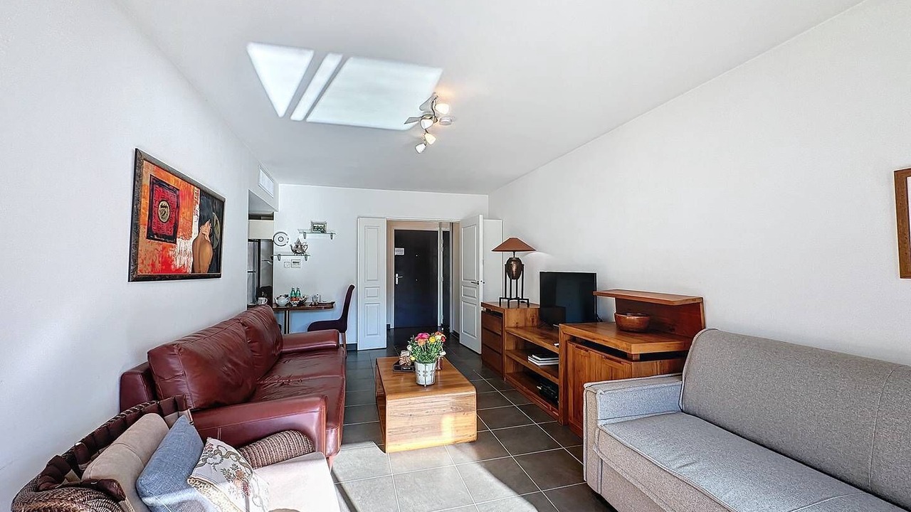 Photo of Livingroom in Prado - Republique