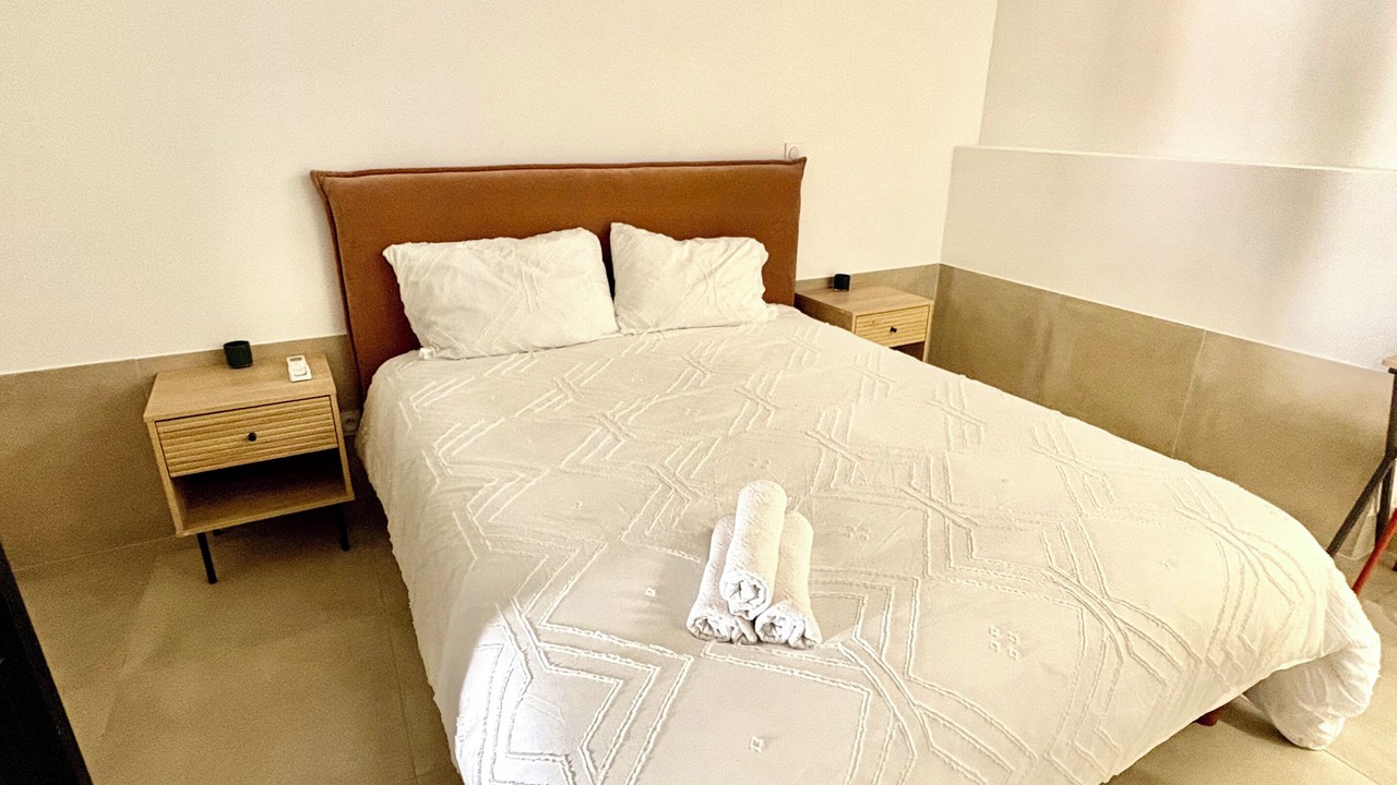 Photo of Bedroom in Prado - Republique