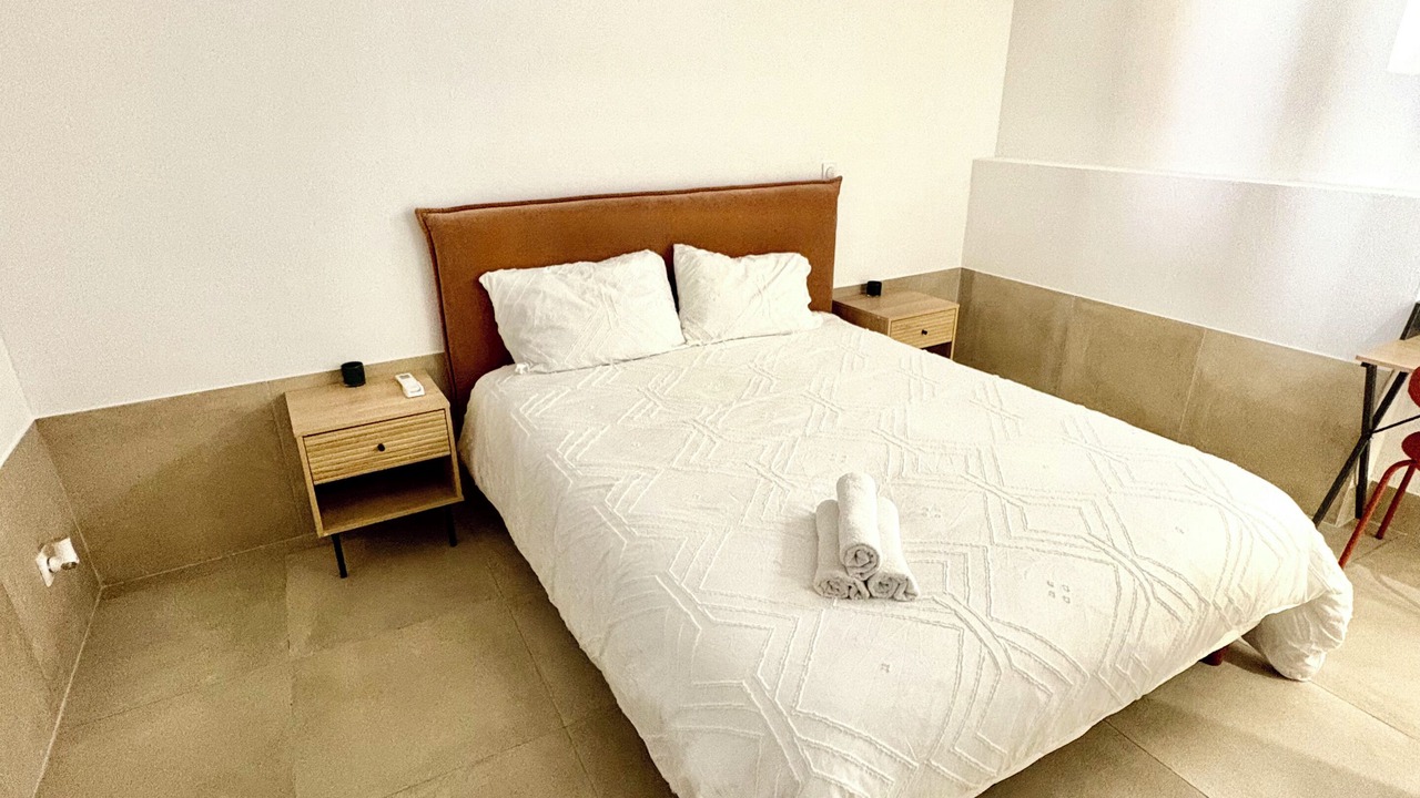Photo of Bedroom in Prado - Republique