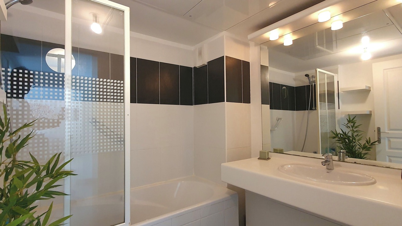 Photo of Bathroom in Montredon