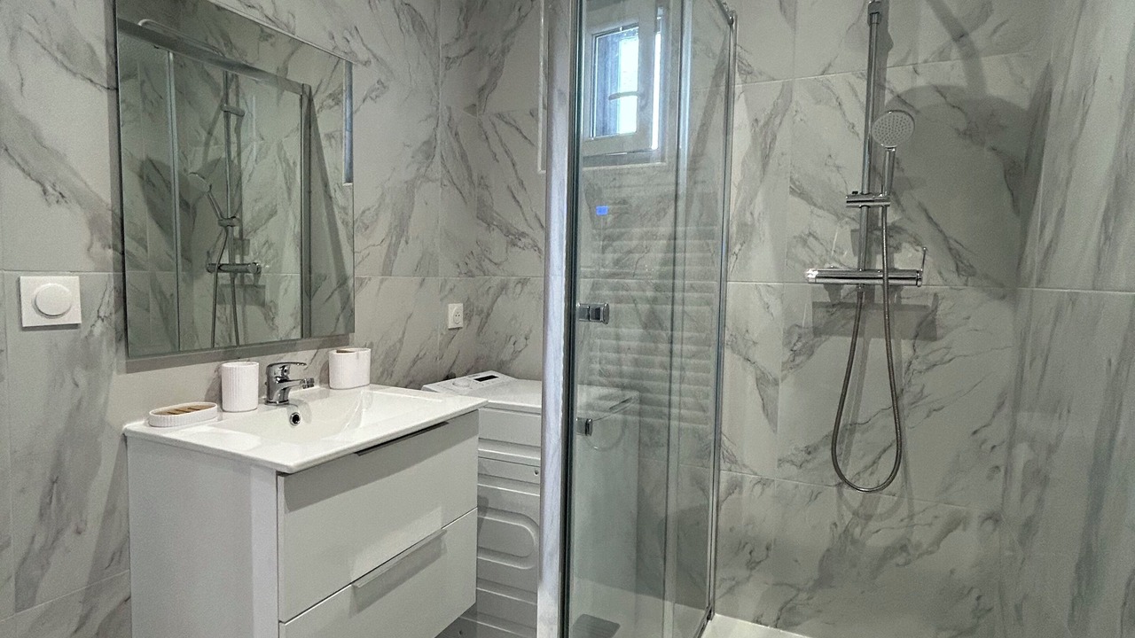 Photo of Bathroom in La Belle de Mai